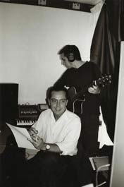 Ecriture par Christophe Bardy d'un texte de chanson en compagnie du compositeur Florian Hue